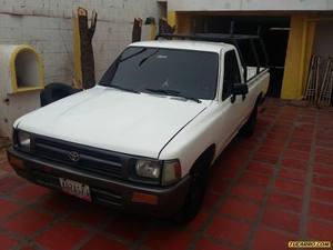 Toyota Hilux Cabina Sencilla A/A - Sincronico