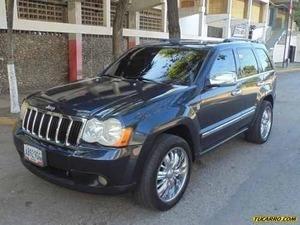 Jeep Grand Cherokee Laredo 4x4 - Automatico