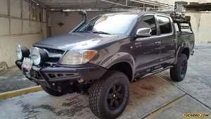 Toyota Hilux Doble Cabina Kavak 4x4 - Automatico