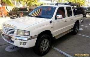 Mazda B-2600 2600 Doble Cabina 4x4 - Sincronico