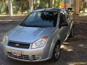 Ford Fiesta Power / Max - Automatico