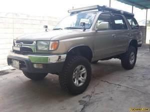 Toyota 4Runner SR5 V6 - Automatico