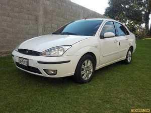 Ford Focus Ghia - Automatico