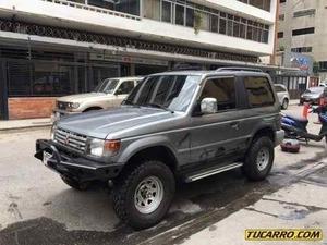 Mitsubishi Montero Dakar GLX 2P 4x4 - Sincronico