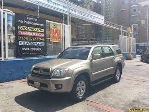 Toyota 4Runner SR5 V6 - Automatico