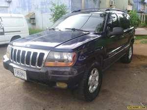 Jeep Grand Cherokee Laredo - Automatico