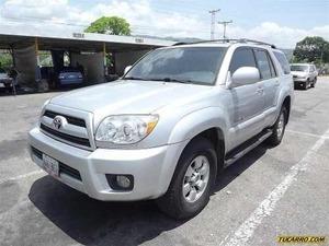 Toyota 4Runner Limited V6 4x4 - Automatico