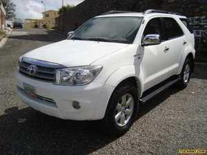 Toyota Fortuner SR (7Ptos) 4x4 - Automatico