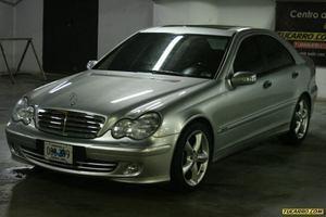 Mercedes Benz Clase C 230 - Automatico