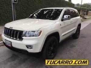 Jeep Grand Cherokee Laredo 4x4 - Automatico