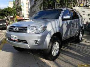 Toyota Fortuner SR5 (7Ptos) 4x4 - Automatico