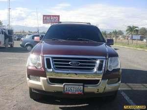 Ford Explorer Eddie Bauer 4x4 - Automatico