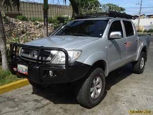 Toyota Hilux Doble Cabina Kavak 4x4 - Automatico