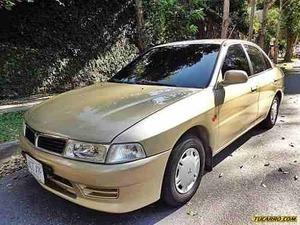 Mitsubishi Lancer 1.6 GLXi - Automatico