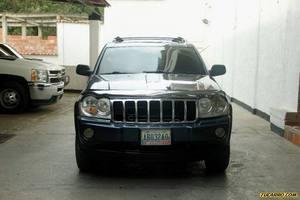 Jeep Grand Cherokee Laredo 4x4 - Automatico