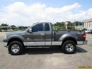 Ford F-150 XLT - Automatico