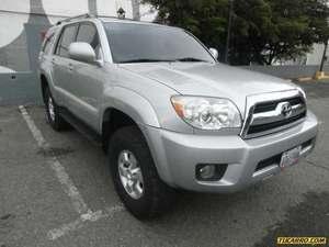 Toyota 4Runner Limited V6 4x4 - Automatico