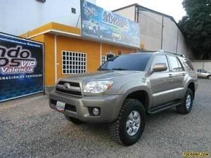 Toyota 4Runner Limited V6 4x4 - Automatico