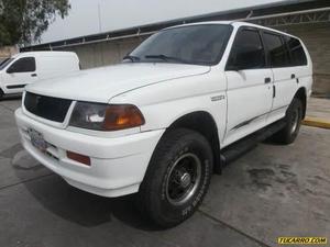 Mitsubishi Montero