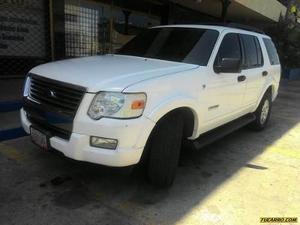 Ford Explorer XLT - Automatico