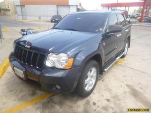 Jeep Grand Cherokee Laredo 4x4 - Automatico