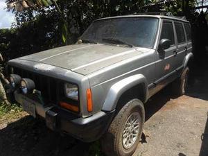 Jeep Cherokee Classic 4x4 - Automatico