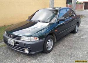 Mitsubishi Lancer GL 1.3L A/A - Sincronico