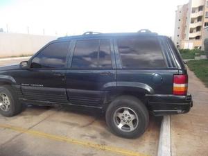 Jeep Grand Cherokee Laredo - Automatico