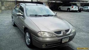 Renault Mégane Classic 1.6 16V 4P - Sincronico