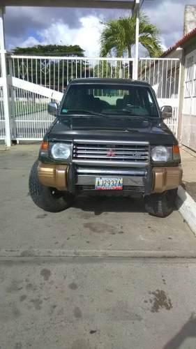 Mitsubishi Montero