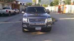 Ford Explorer XLT - Automatico