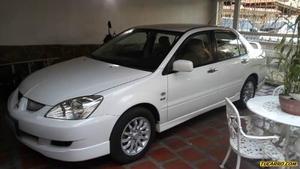 Mitsubishi Lancer Touring 2.0 - Automatico