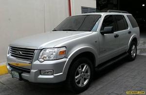 Ford Explorer XLT - Automatico