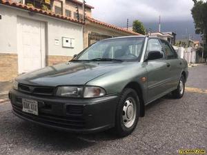 Mitsubishi Lancer GL 1.3L A/A - Sincronico