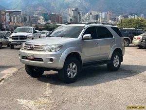 Toyota Fortuner SR5 (7Ptos) 4x4 - Automatico