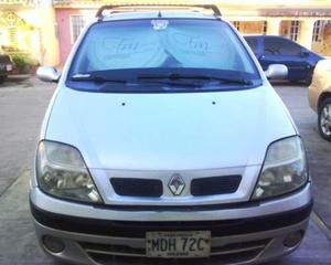 Renault Scénic SEDAN