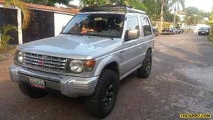 Mitsubishi Montero Dakar GLX 2P 4x4 - Sincronico