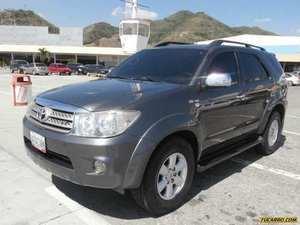 Toyota Fortuner SR5 (7Ptos) 4x4 - Automatico