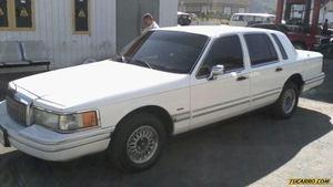 Lincoln Town Car