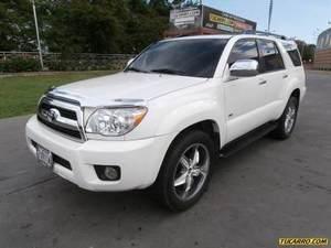 Toyota 4Runner SR5 V6 4x4 - Automatico