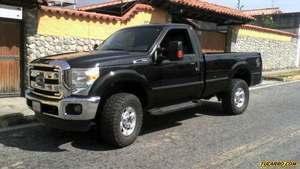 Ford F-250 Cabina Regular XLT 4x4 - Automatico