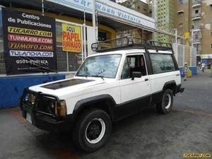 Isuzu Caribe 442 Corta 2P 4x4 - Sincronico