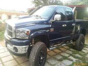 Dodge Ram Pick-Up 2500 SLT Quad Cab. 4x4 - Automatico