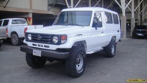 Toyota Macho Chasis Largo 4x4 - Sincronico