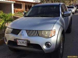 Mitsubishi L-200 Sportero Sportero GLS 4x4 - Sincronico