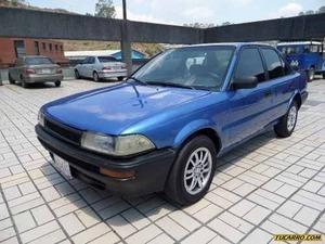 Toyota Corolla 1.6 GLi - Automatico