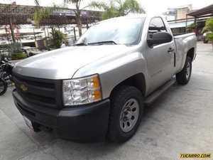 Chevrolet Silverado Cabina Sencilla LS 4x4 - Automatico