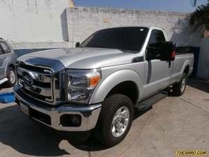 Ford F-250 Cabina Regular XLT 4x4 - Automatico