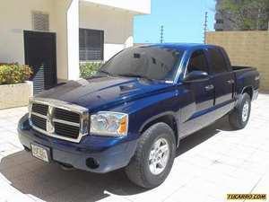 Dodge Dakota Quad. Cab. SLT 4x4 - Automatico