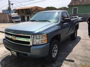 Chevrolet Silverado Cabina Sencilla LS - Automatico